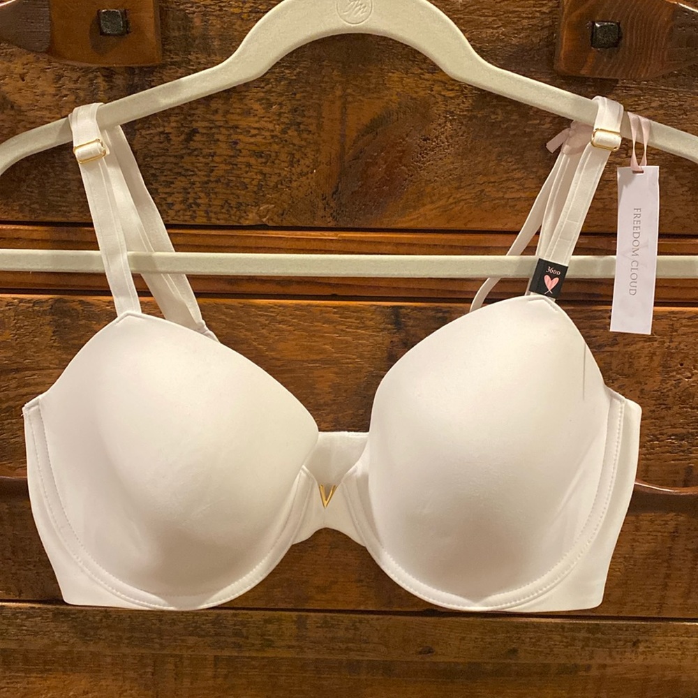 VS Love Cloud Smooth Lightly Lined Demi Bra